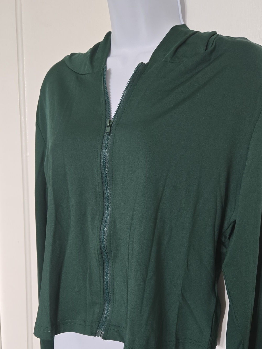 Women's Forest Green Hooded Zip Front Crop Hoodie Summer L-2X NWOT - Picture 2 of 7